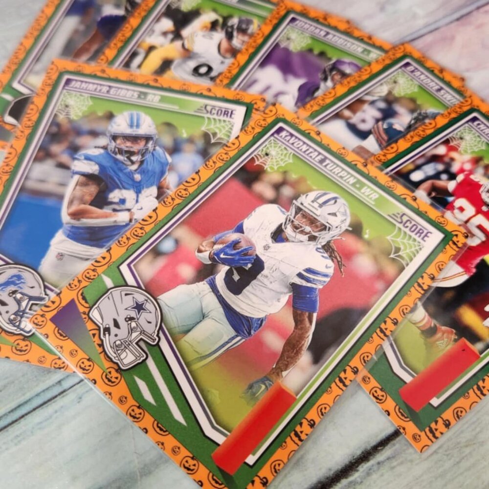 2025 Panini- Score Football Card Bundle - Picture 3 of 7